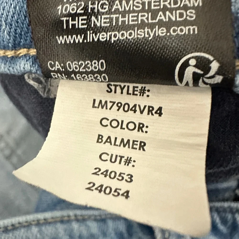 Liverpool‎ Distressed Crop Jeans Womens 12/31 Blue Denim High Rise Striaght